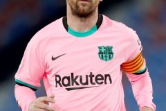 马德里德比：西蒙尼战术革新与心理意志较量纪实